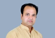 गरीब व मध्यमवर्गीय विरोधी और अमीर हितैषी है बजट : सुमित गौड़