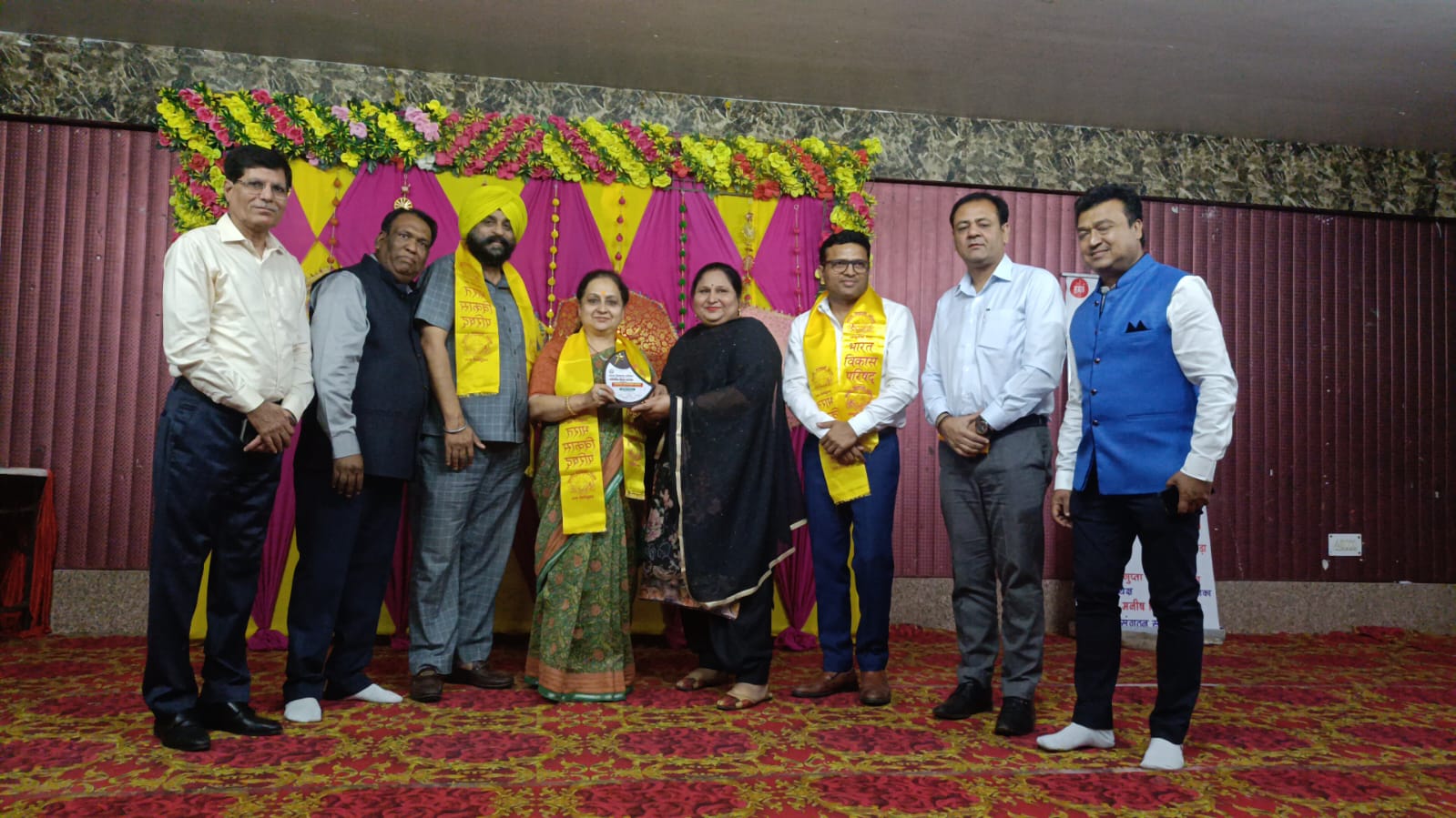 फरीदाबाद में बैसाखी पर भव्य पारिवारिक मिलन समारोह, समाजसेवियों का हुआ सम्मान