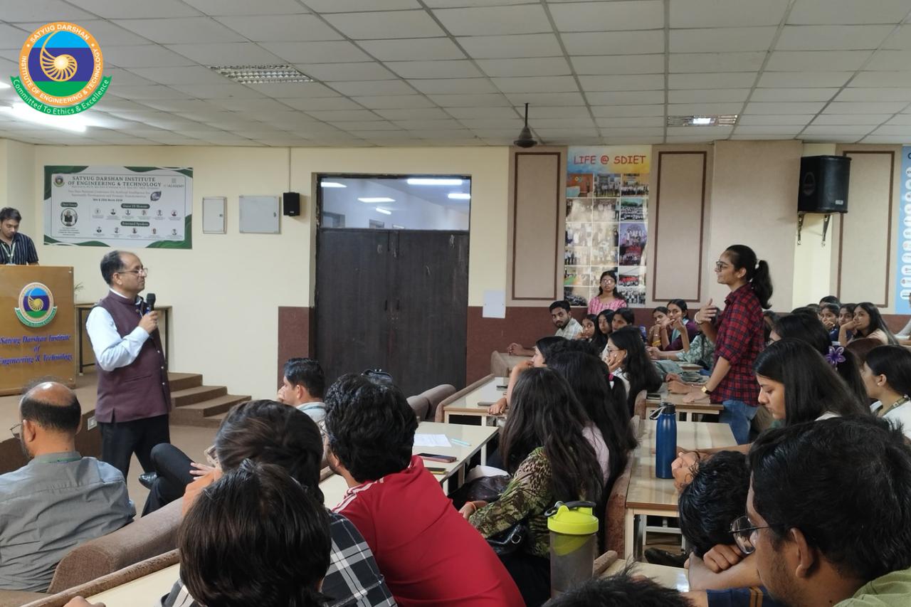 SDIET में “यंग इन्वेस्टर्स के लिए फाइनेंशियल प्लानिंग” विषय पर सत्र का आयोजन