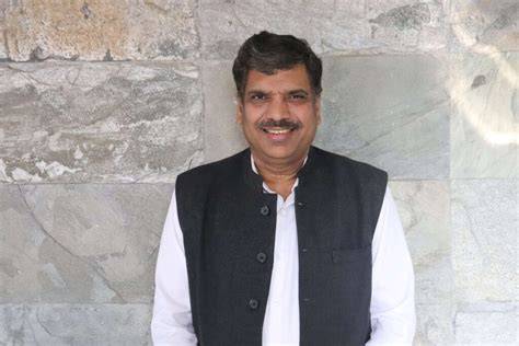 जलवायु परिवर्तन के बढ़ते असर से कमजोर बच्चों की पढ़ाई और बाहरी गतिविधियों पर संकट गहराया