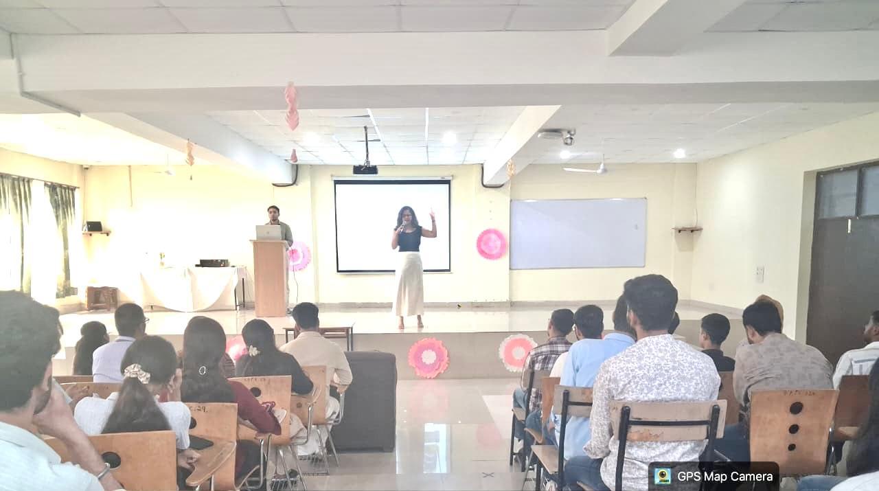 Alumni talk, कॉलेज से कॉरपोरेट तक: पूर्व छात्रा ने साझा किए सफलता और करियर के अनुभव
