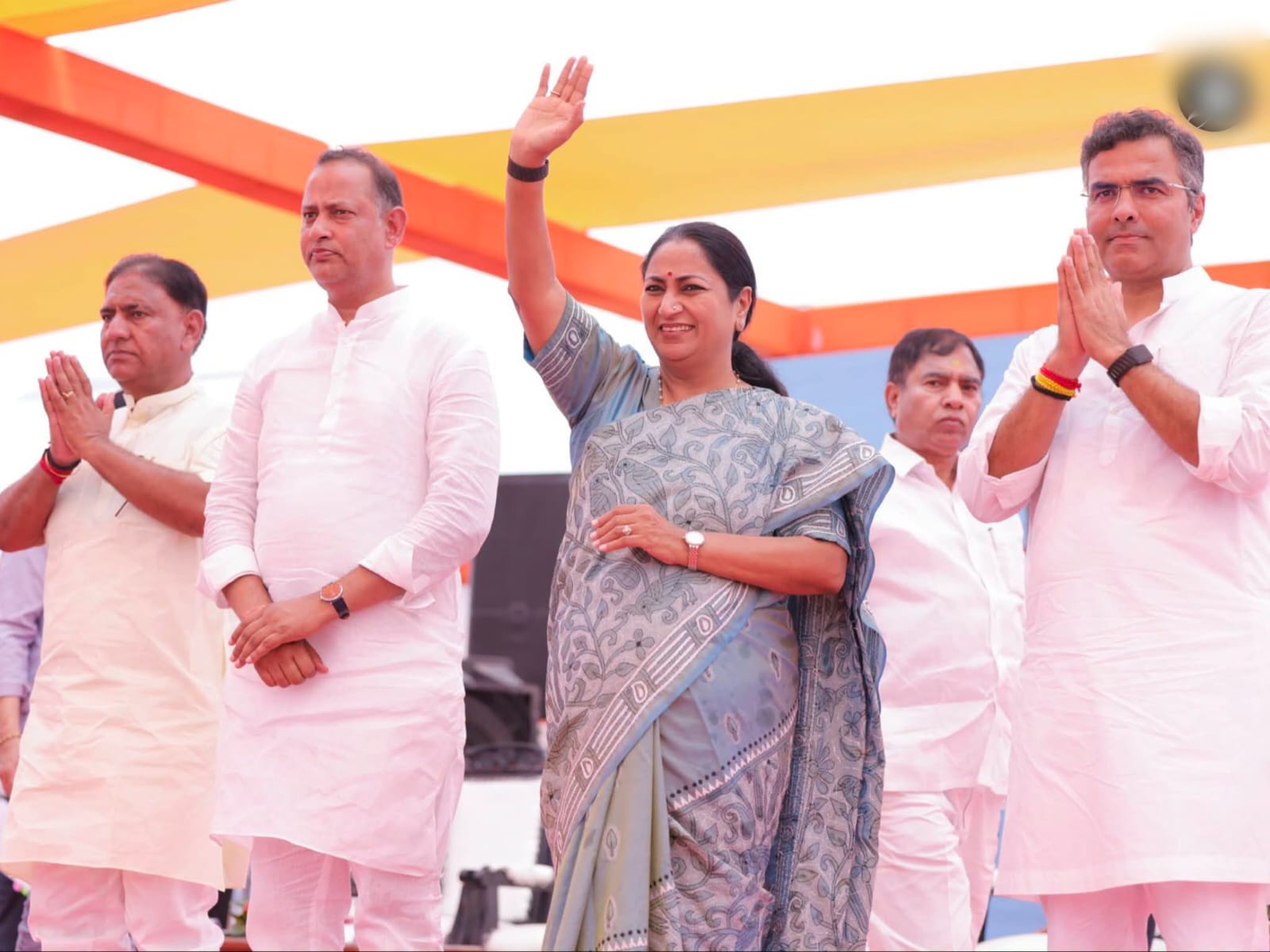 किराड़ी-बवाना समेत पांच इलाकों में 214 करोड़ के 53 विकास कार्यों का शिलान्या